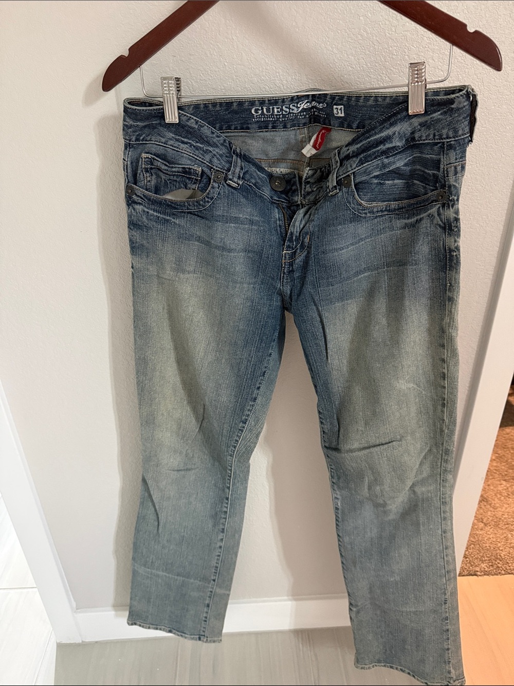 GUESS Women's Faded Blue Straight Leg Jeans